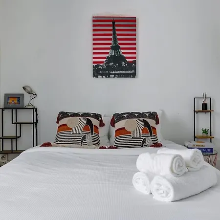 Appartement 102- Beautiful Studio Near Champs Elysees *