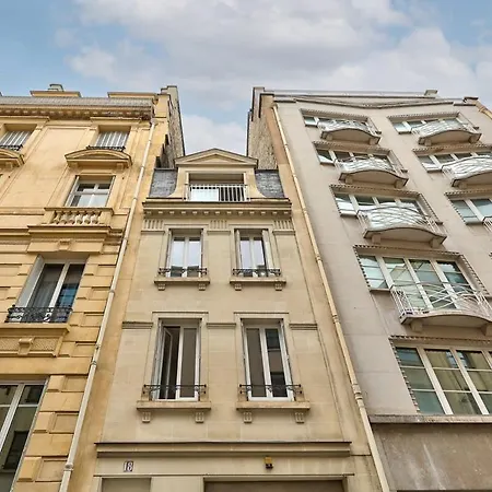 Appartement 102- Beautiful Studio Near Champs Elysees